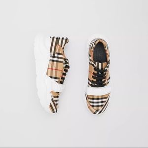 Burberry Vintage Check